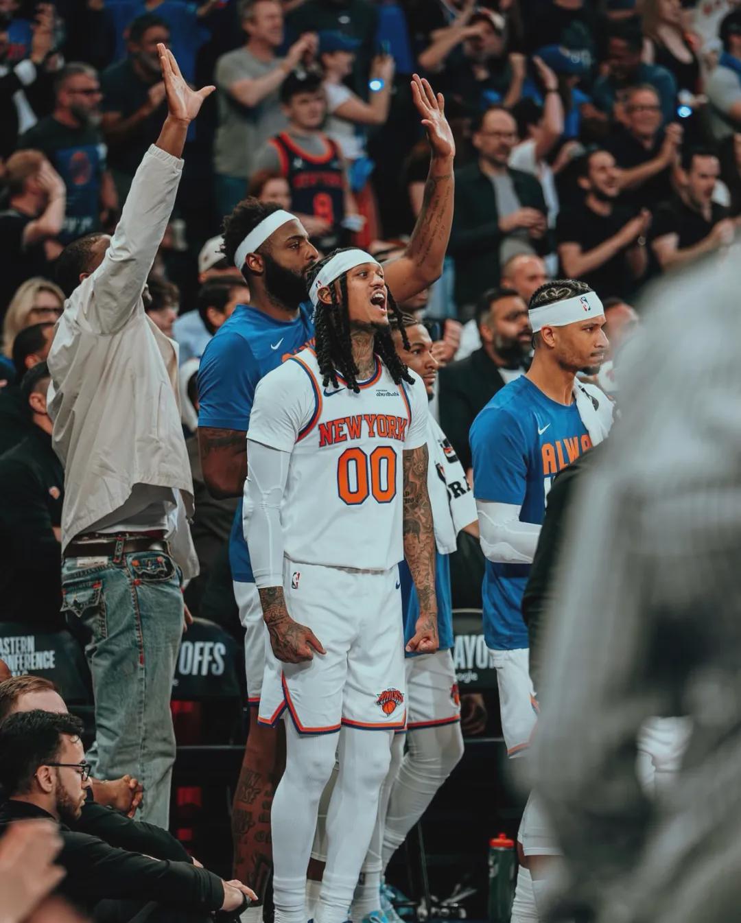 NBA官方总决赛G5裁判报告：漏吹哈珀对布伦森犯规 无碍尼克斯夺冠'>
                                        </a>
                                      </li> </ul>
            </div>
        </div>

        <div class=
